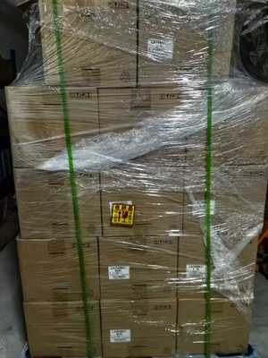 Giá tốt. Màn hình LCD ô tô LG 15,4 inch với độ phân giải 1920*1200 Pixel và độ sáng cao 800 cd/m² dùng cho ngoài trời trực tuyến