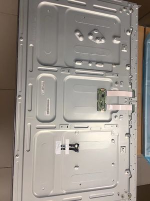 Giá tốt. Màn hình LCD 55 inch độ phân giải 3840*2160 Pixels với độ sáng 500cd/m2 dành cho màn hình chuyên nghiệp trực tuyến